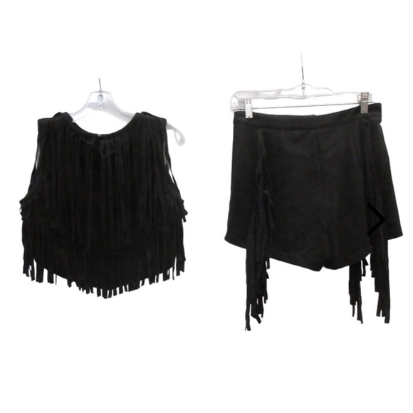 Wild Honey Black Faux Suede Fringe Cropped Sleeveless Tank Top and Short Set - Picture 3 of 16